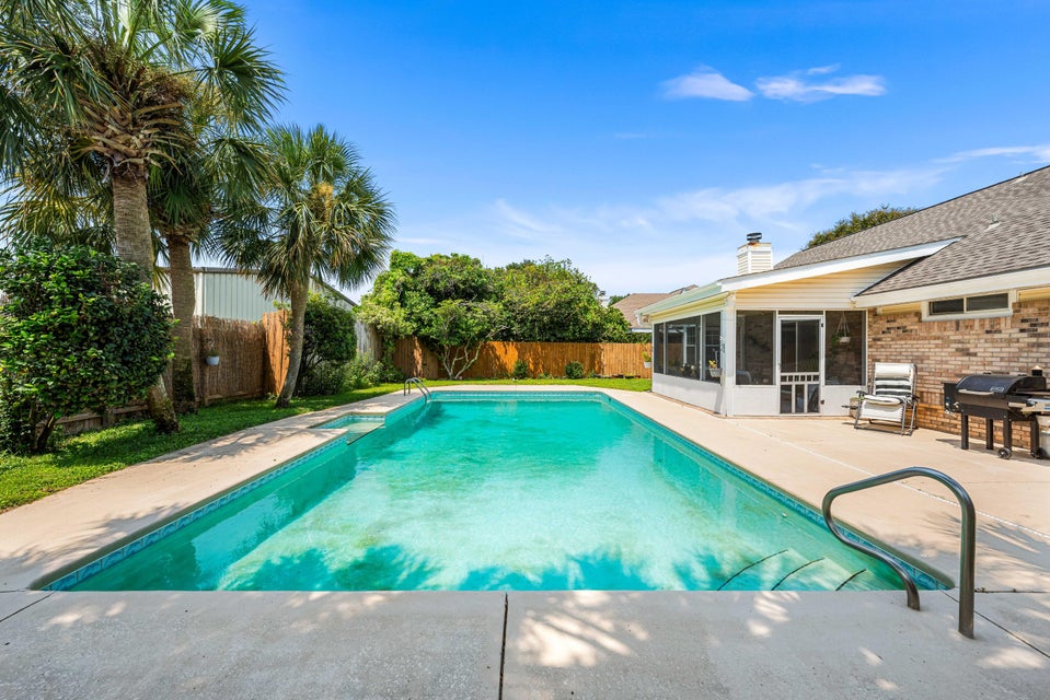408 Ridge Wood Circle