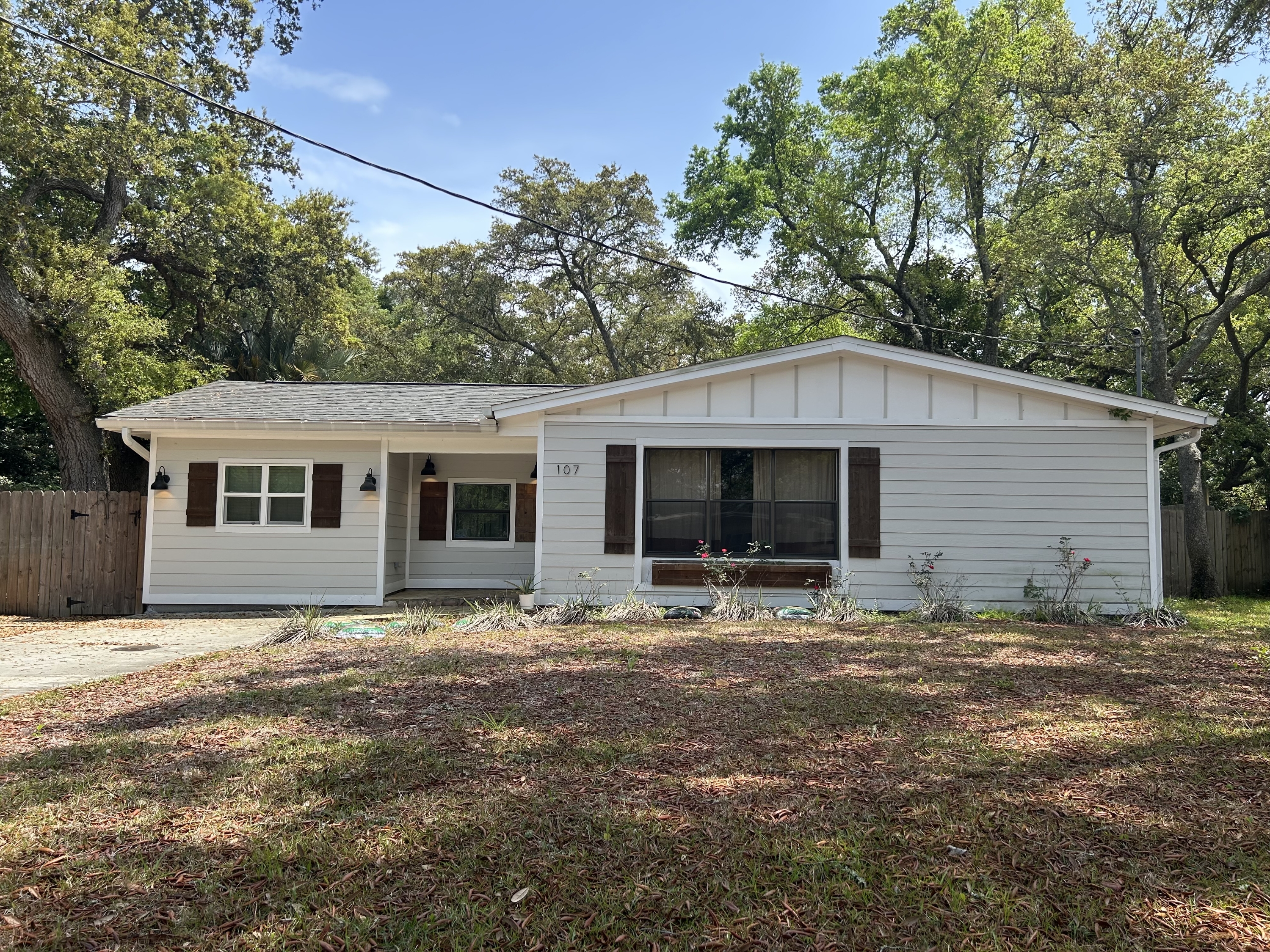 107 Ferry Road Northeast