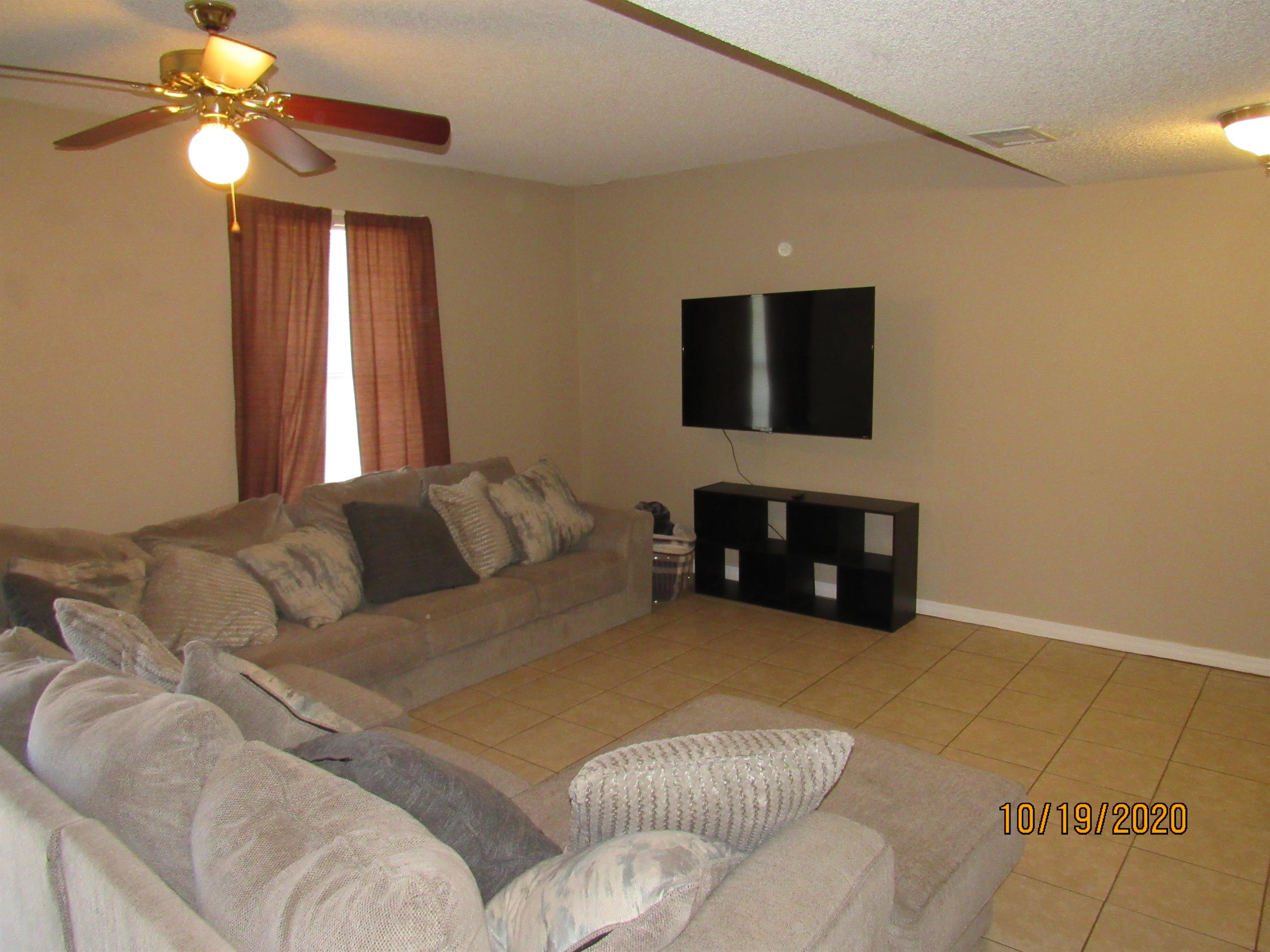 1853 Whispering Oaks Lane