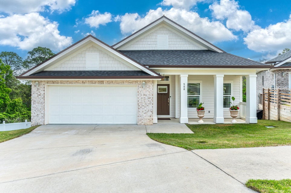 508 Harborview Circle